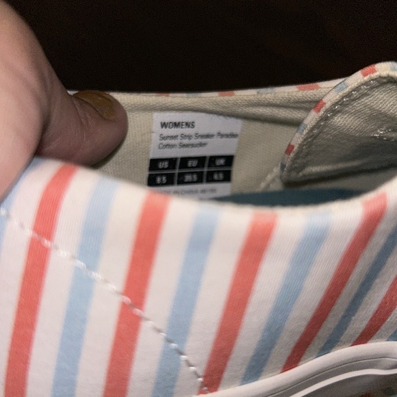 SeaVees Stripe white, blue & red slip on shoes size 8.5 - Picture 6 of 8